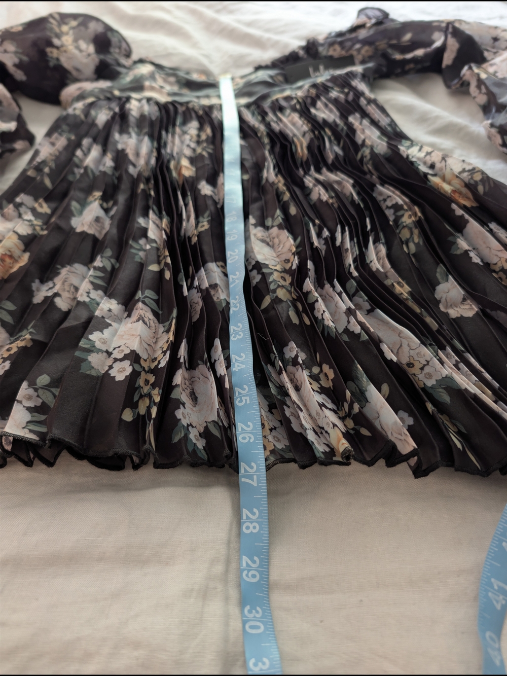 NWT Lulus Black Floral Long Sleeve Pleated Mini Dress Size Large - Picture 6 of 7